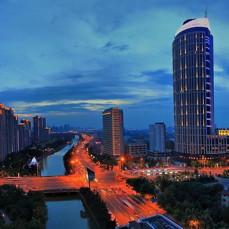 Отель Howard Johnson Kaina Plaza Changzhou Чанчжоу Экстерьер фото