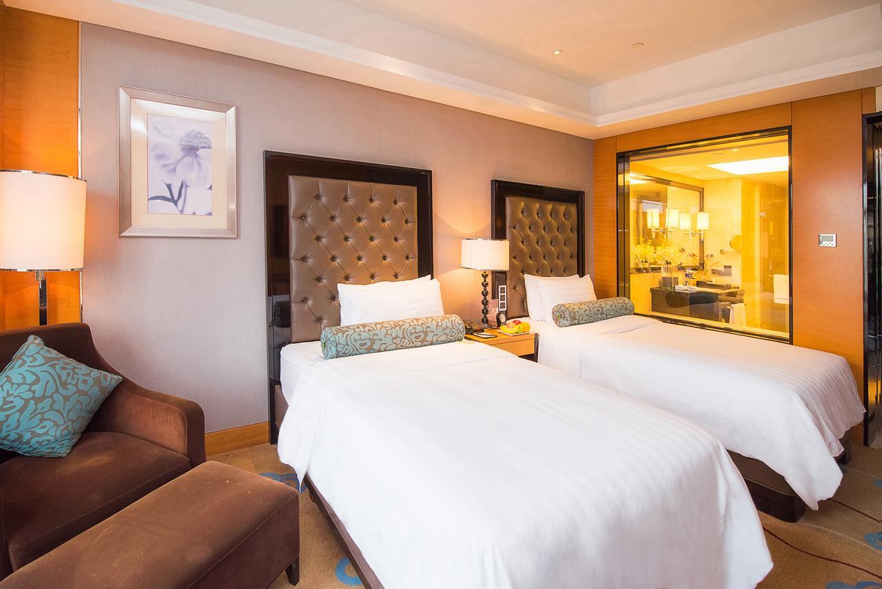 Howard Johnson Kaina Plaza Changzhou Чанчжоу Экстерьер фото