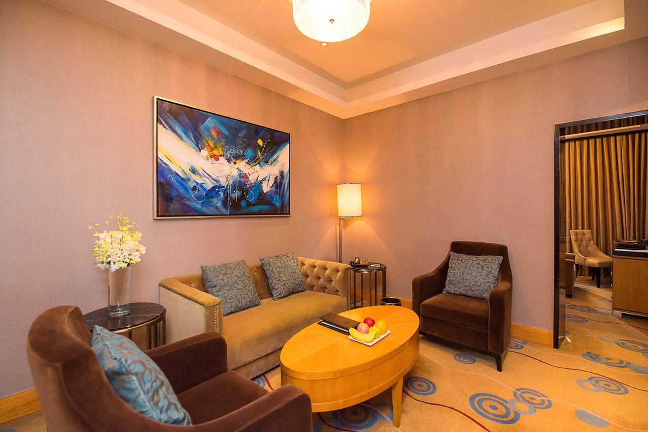 Howard Johnson Kaina Plaza Changzhou Чанчжоу Экстерьер фото