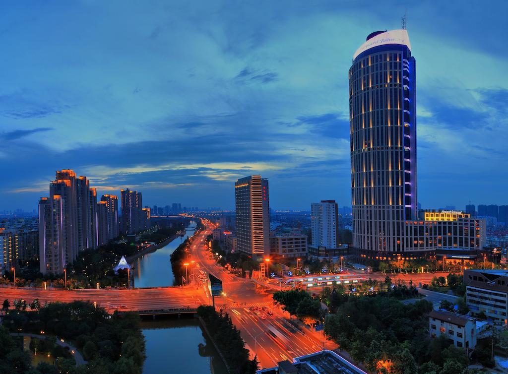 Howard Johnson Kaina Plaza Changzhou Чанчжоу Экстерьер фото