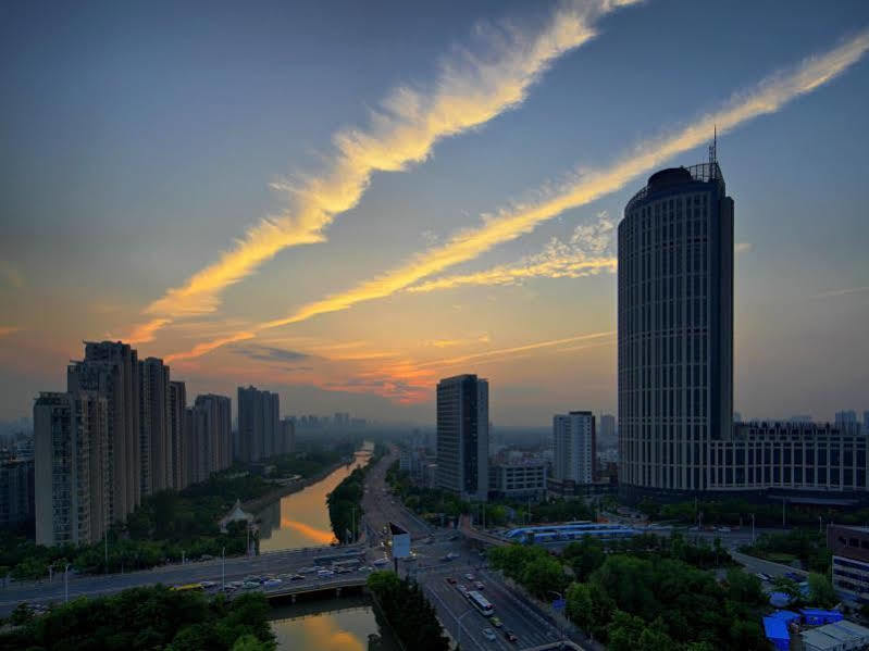 Howard Johnson Kaina Plaza Changzhou Чанчжоу Экстерьер фото