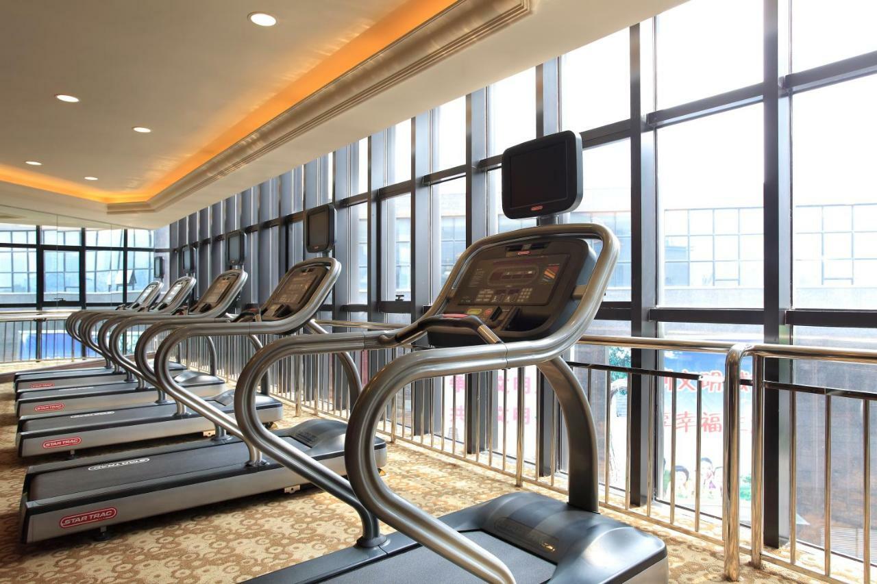 Howard Johnson Kaina Plaza Changzhou Чанчжоу Экстерьер фото